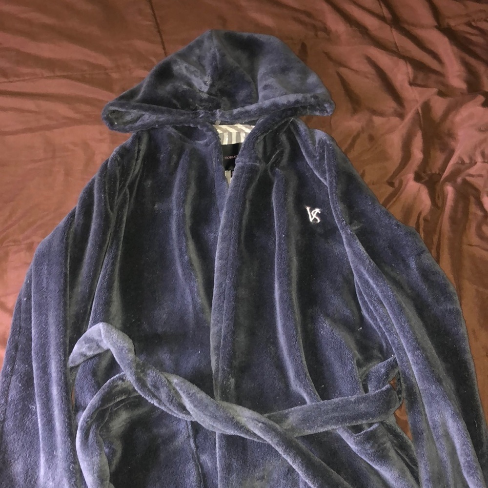 Plush VS long bathrobe